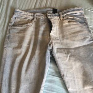 H&M light wash skinny jeans. Sz 36
